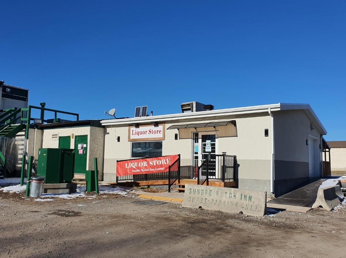 Sundre Motor Inn Экстерьер фото