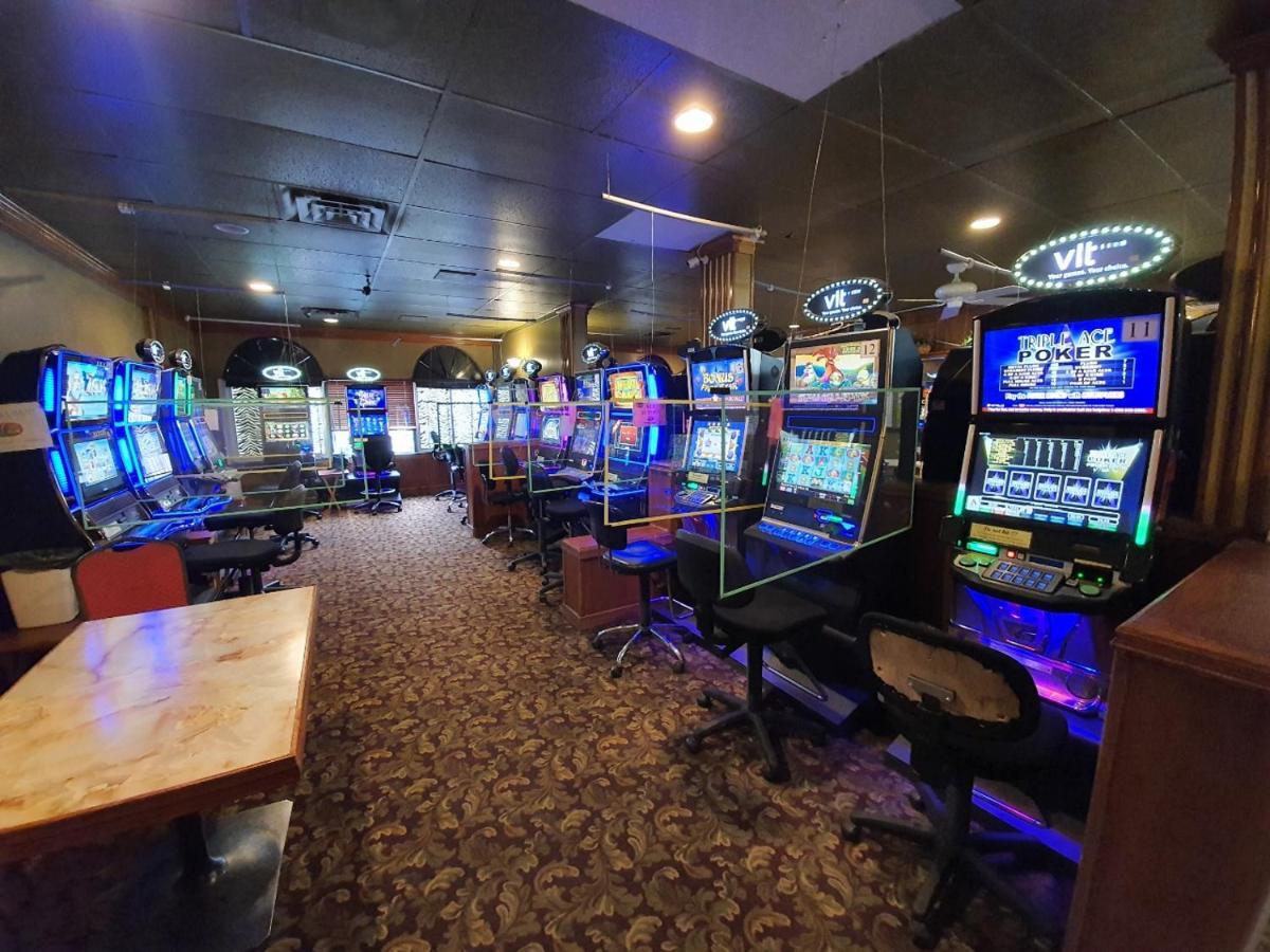 Sundre Motor Inn Экстерьер фото