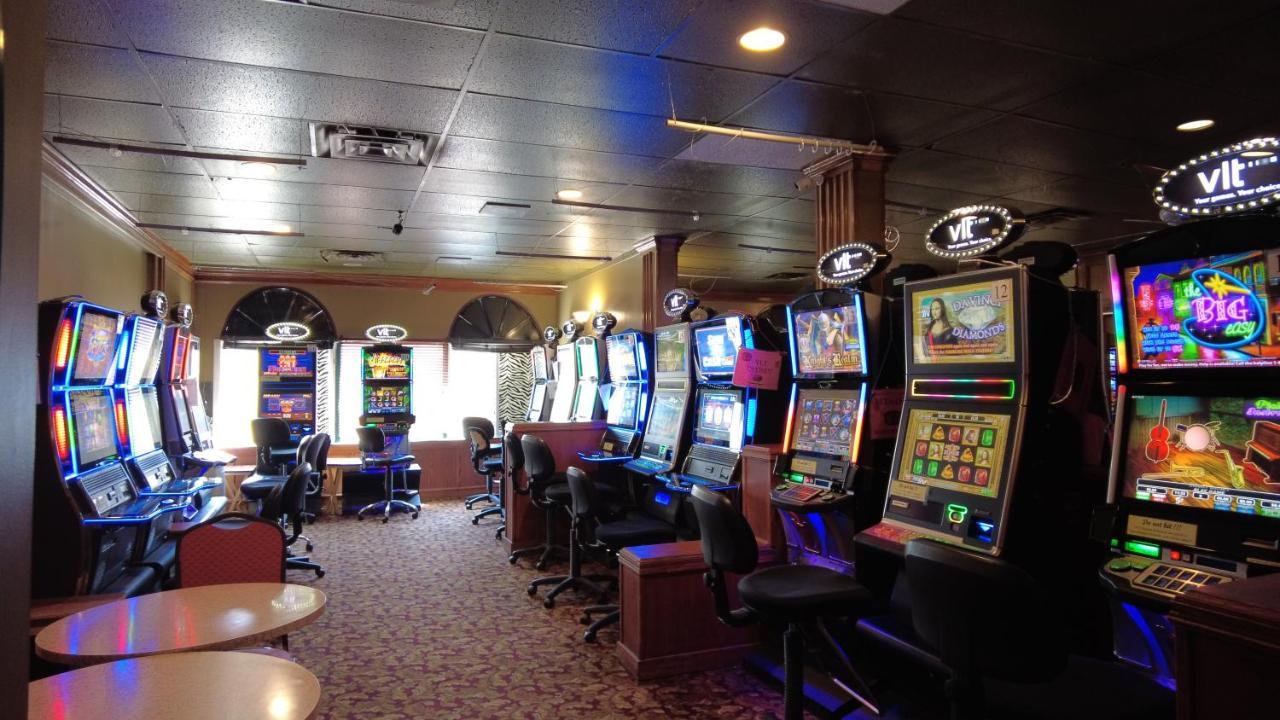 Sundre Motor Inn Экстерьер фото