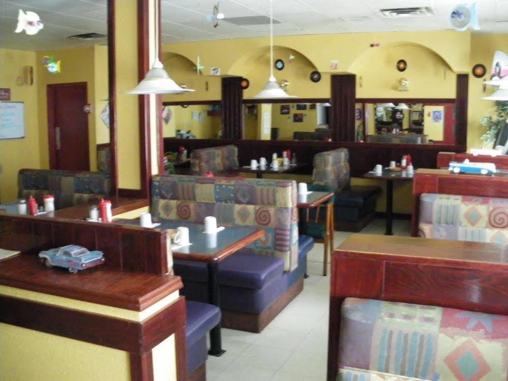 Sundre Motor Inn Экстерьер фото